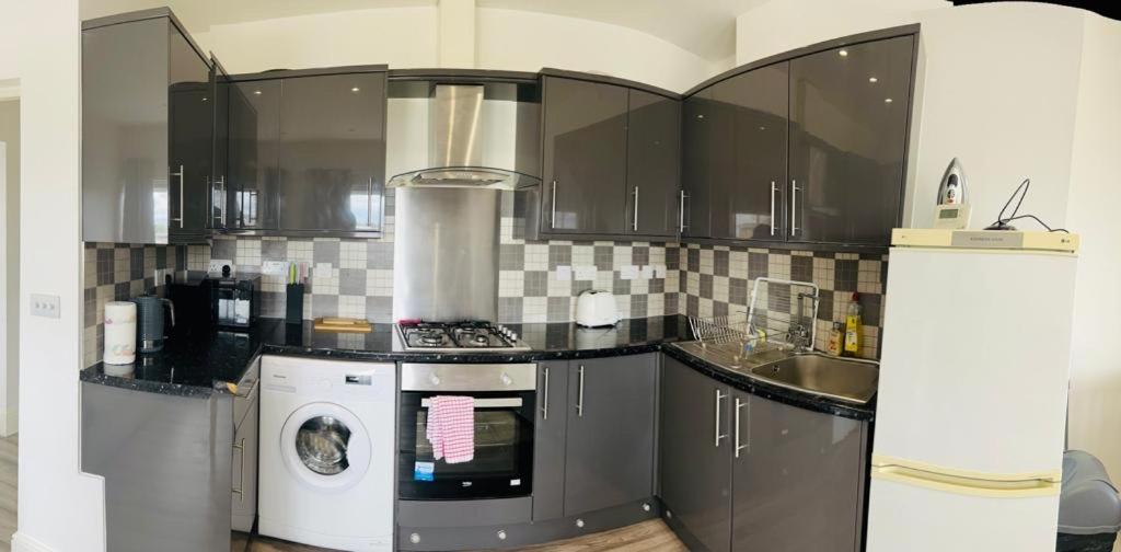 Entire New Flat With View To River Yare, H7 Apartamento Great Yarmouth Exterior foto