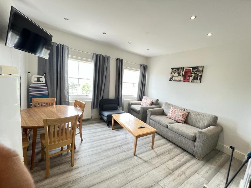 Entire New Flat With View To River Yare, H7 Apartamento Great Yarmouth Exterior foto